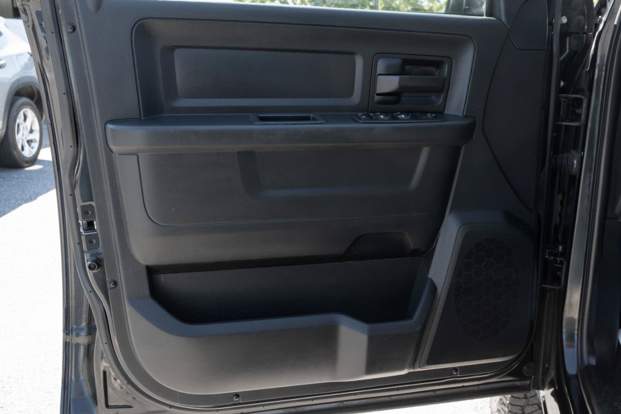 Used 2017 RAM 1500 Express AWD/4WD image 15