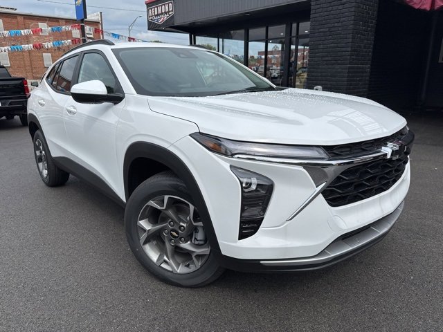 New 2026 Chevrolet Trax LT w/ Driver Confidence Package image 3