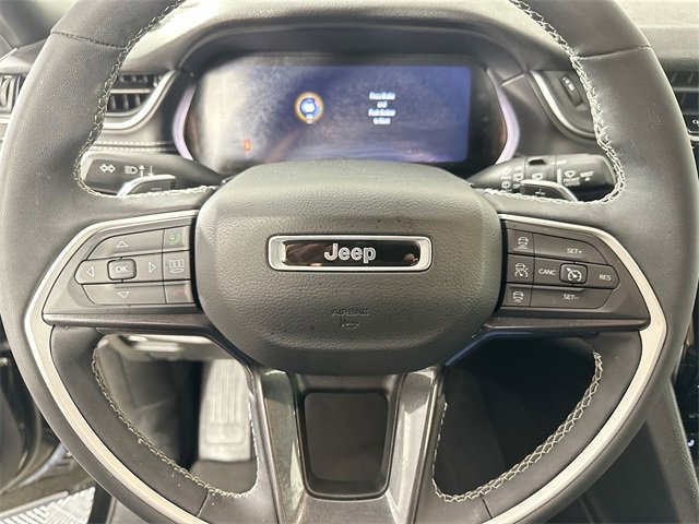 Used 2023 Jeep Grand Cherokee L Laredo image 21