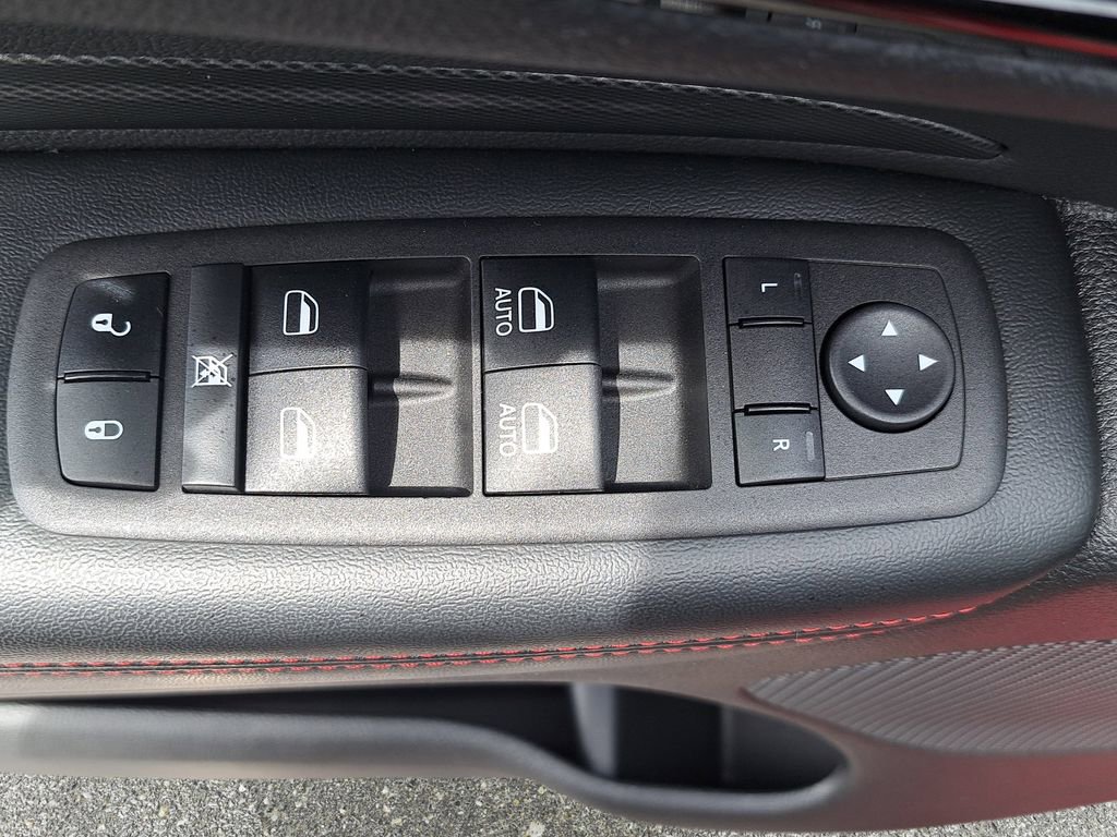 Certified 2023 Dodge Durango R/T w/ Trailer Tow Group IV image 30