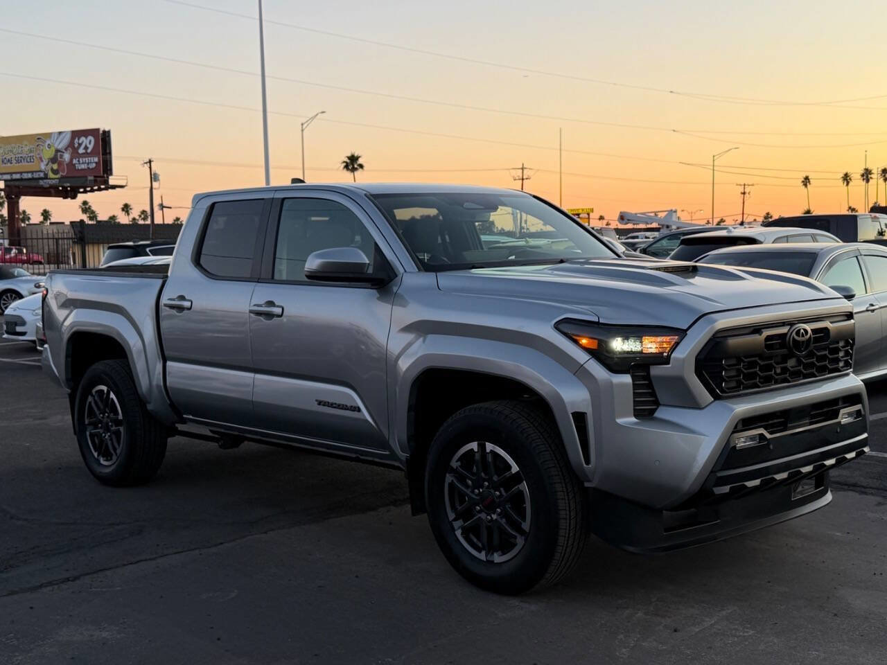 Used 2024 Toyota Tacoma TRD Sport w/ TRD Sport Upgrade Package AWD/4WD image 14