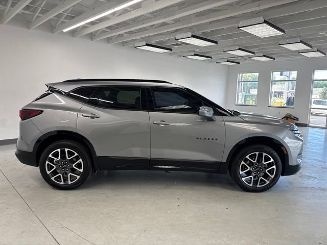 Used 2025 Chevrolet Blazer RS FWD image 16