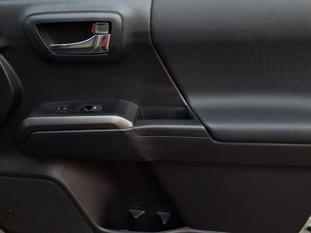 Certified 2023 Toyota Tacoma TRD Off-Road image 24