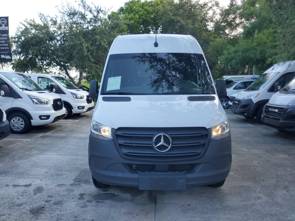 Used 2024 Mercedes-Benz Sprinter 2500 image 2