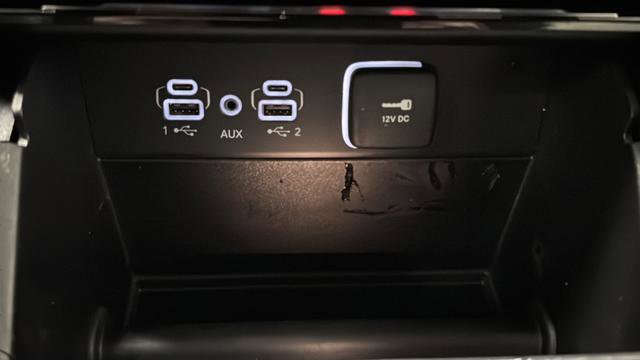 Used 2025 Jeep Grand Cherokee Limited w/ Black Appearance Package image 39