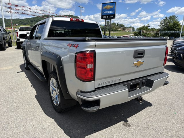 Used 2018 Chevrolet Silverado 1500 Custom w/ Custom Value Package AWD/4WD image 8