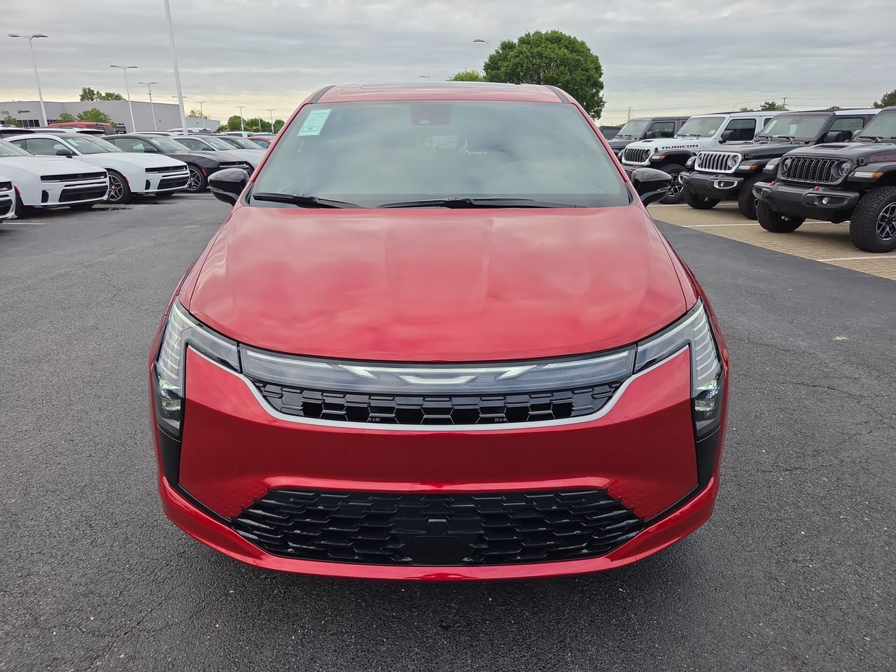 New 2027 Chrysler Pacifica Select AWD/4WD image 2