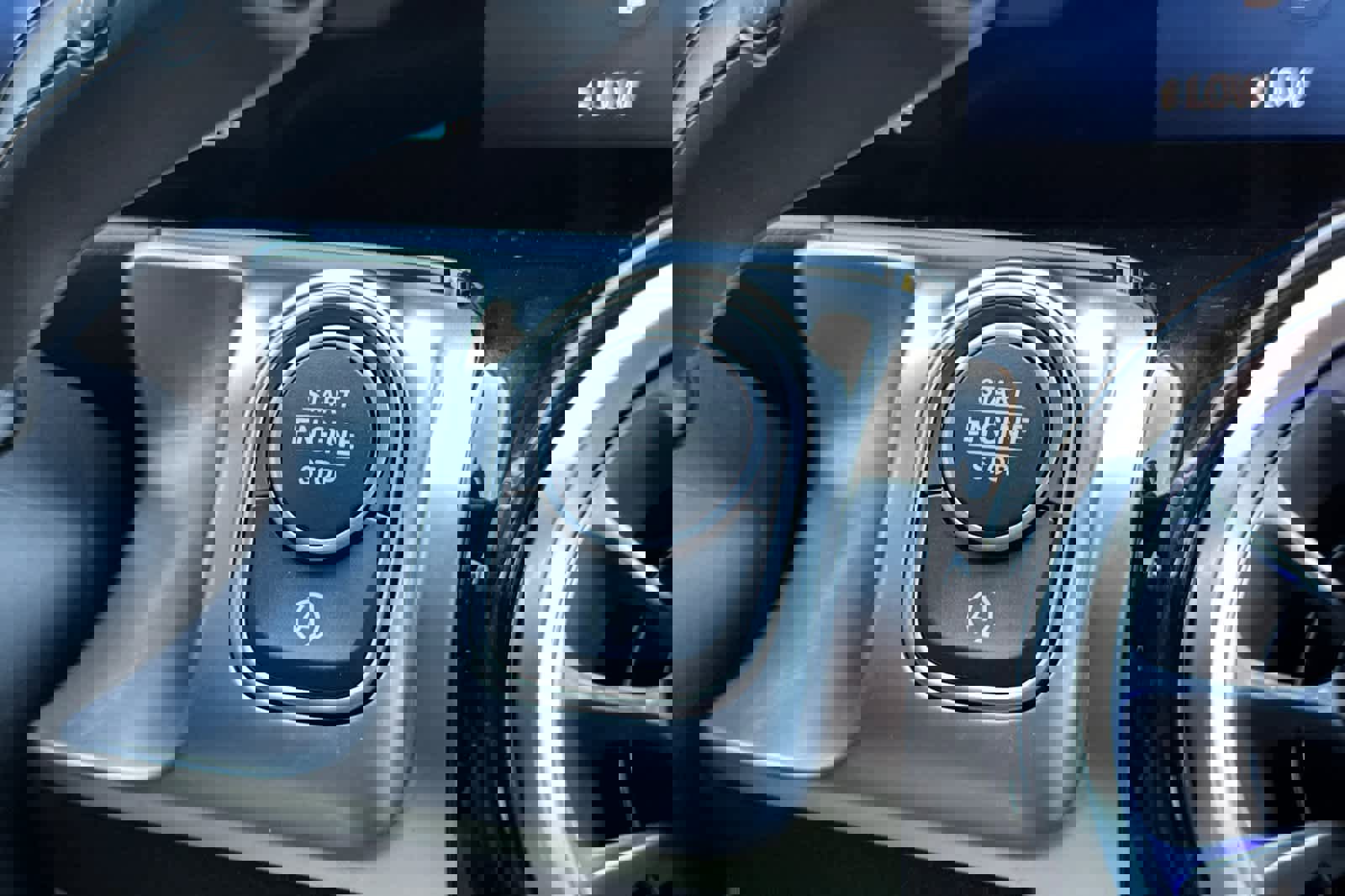 New 2025 Mercedes-Benz GLB 250 4MATIC image 21