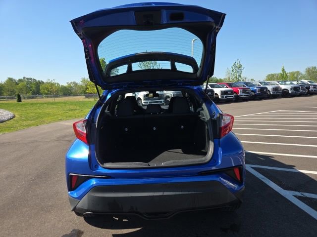 Used 2018 Toyota C-HR XLE FWD image 10