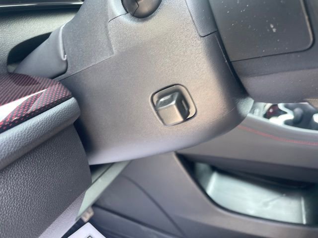 Used 2024 Chevrolet Traverse RS w/ LPO, Floor Liner Package image 19