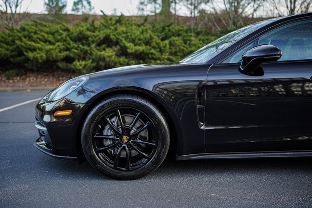 Used 2018 Porsche Panamera 4 image 5