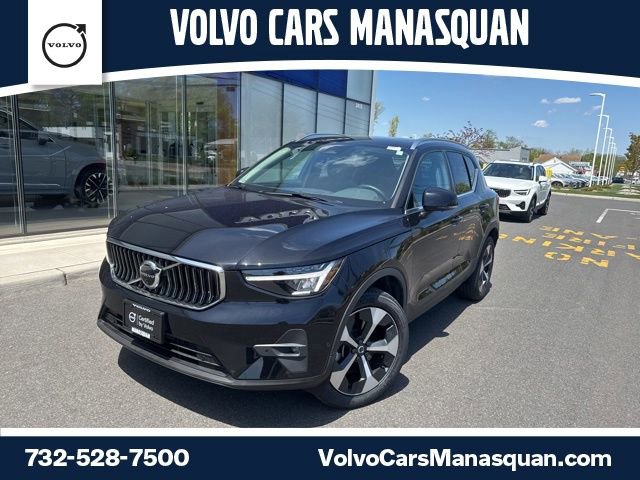 Certified 2025 Volvo XC40 B5 Plus AWD/4WD video 1