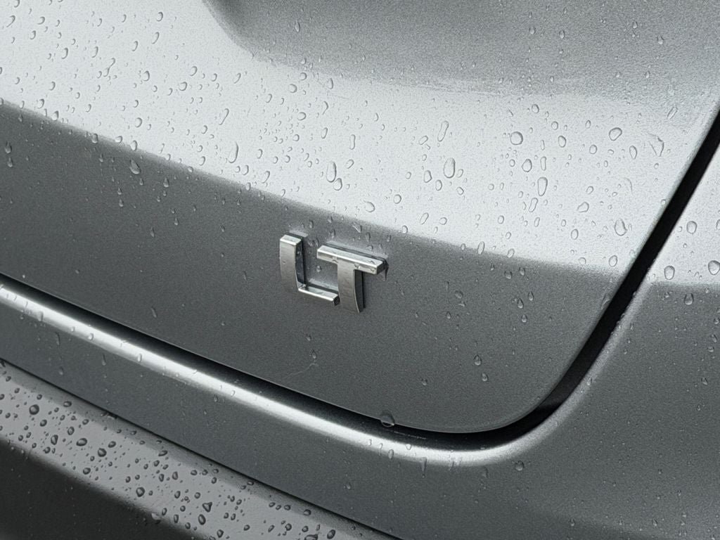 Used 2024 Chevrolet Trax LT w/ Sunroof Package FWD image 34