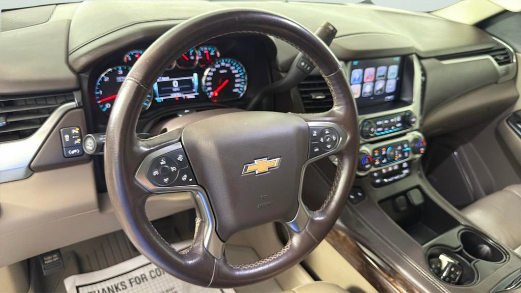 Used 2019 Chevrolet Suburban LT w/ Luxury Package RWD image 22