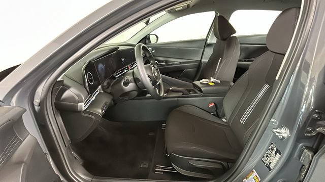 Used 2024 Hyundai Elantra SEL FWD image 11