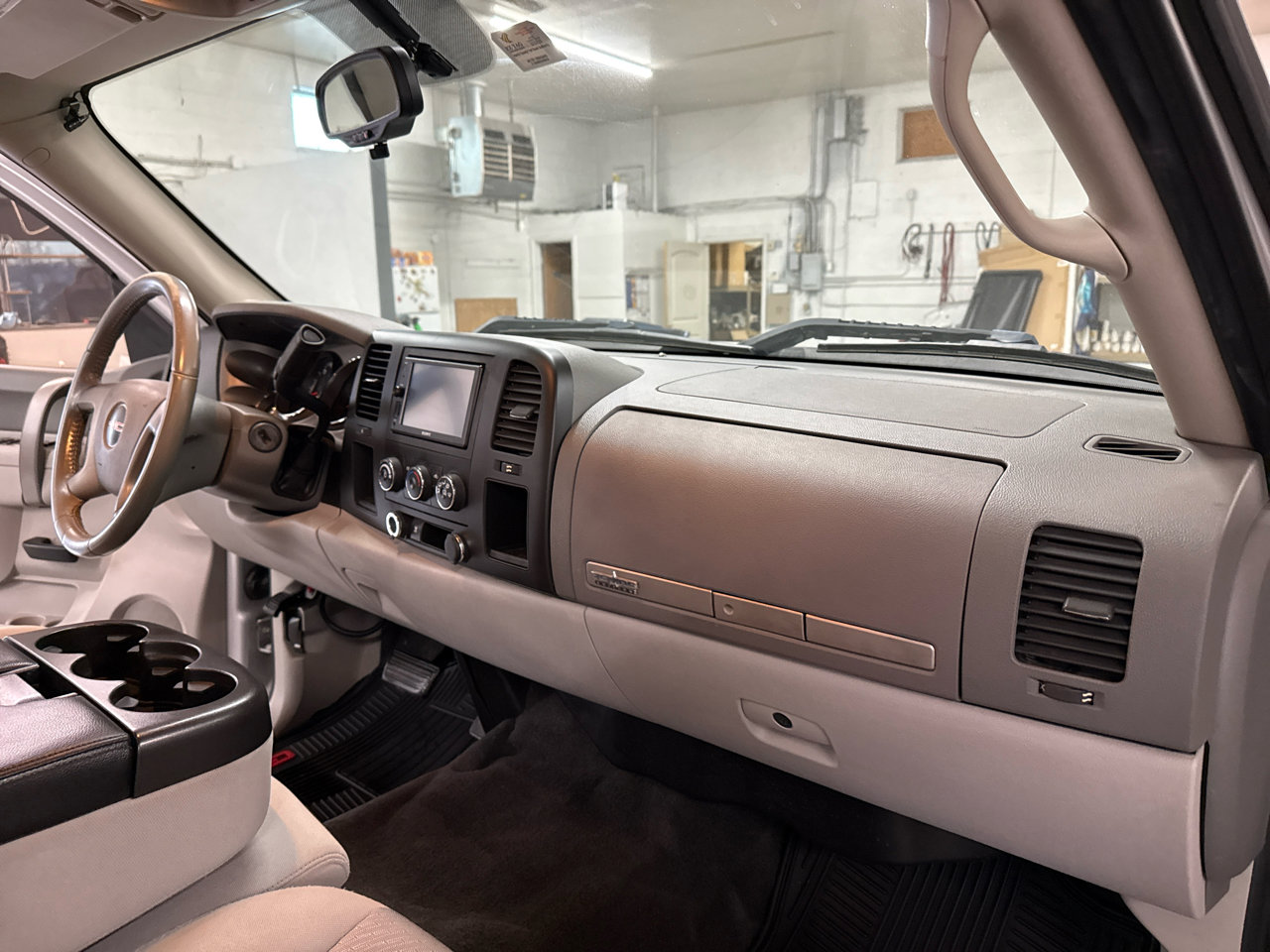 Used 2010 GMC Sierra 1500 SLE w/ Texas Edition image 41