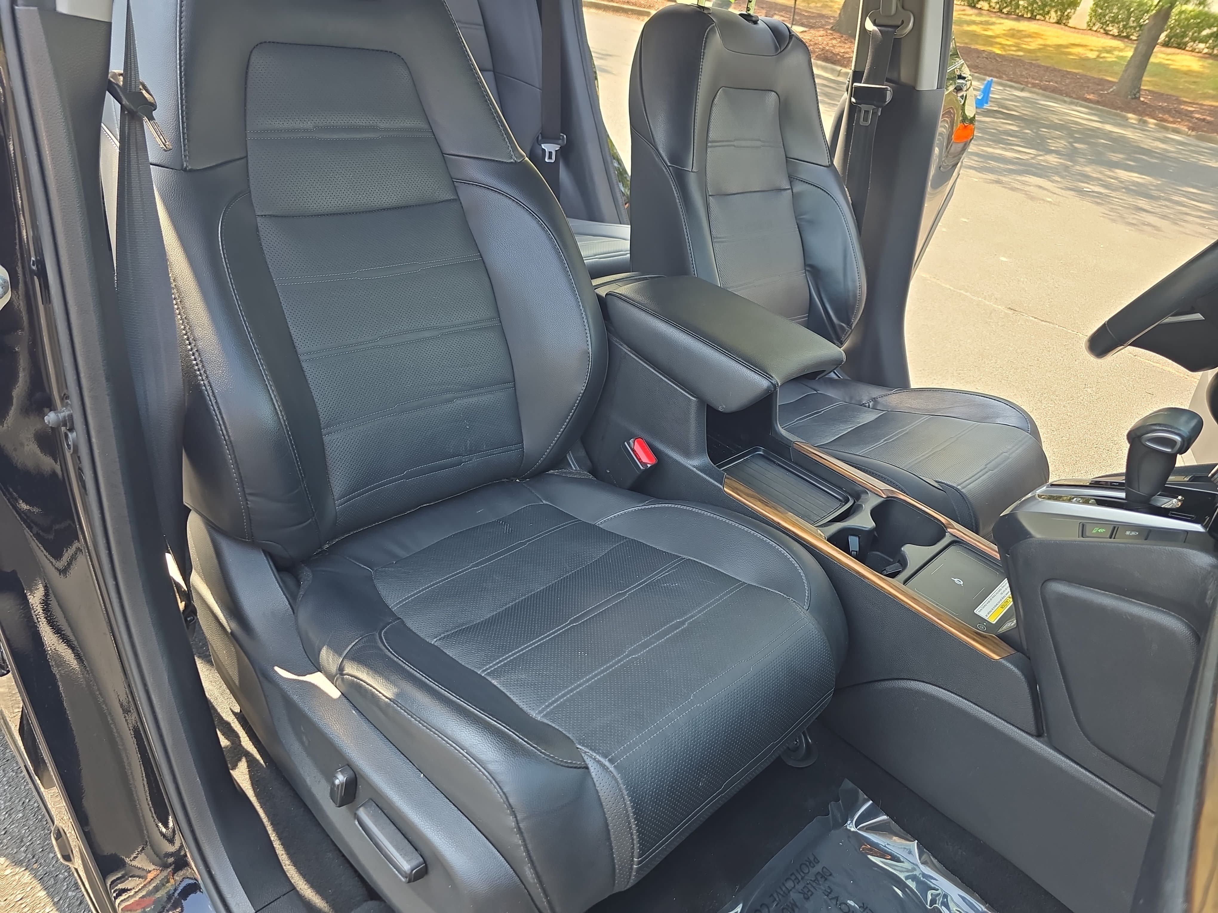 Used 2020 Honda CR-V Touring image 10