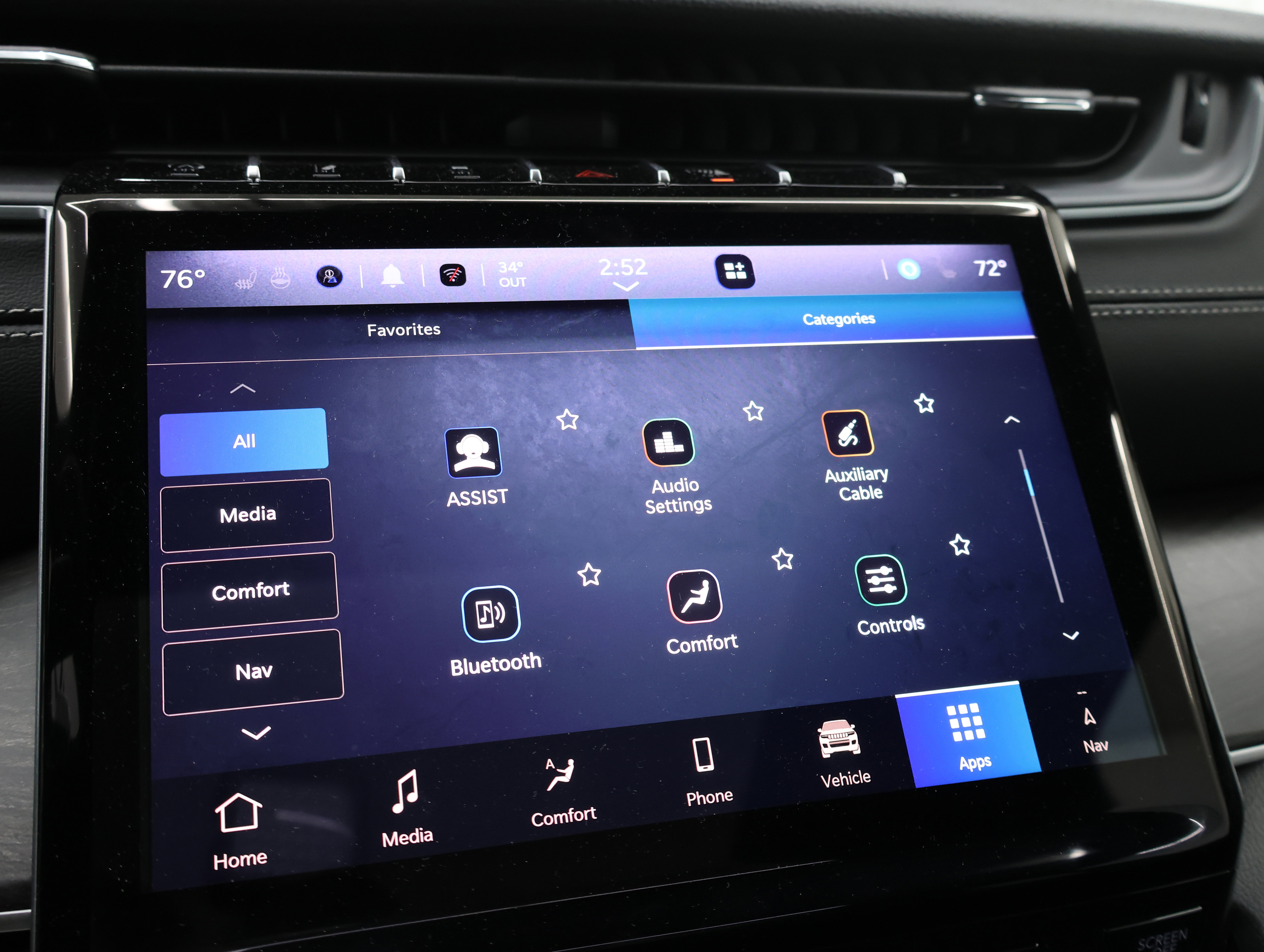 Used 2025 Jeep Grand Cherokee Limited w/ Luxury Tech Group II image 66