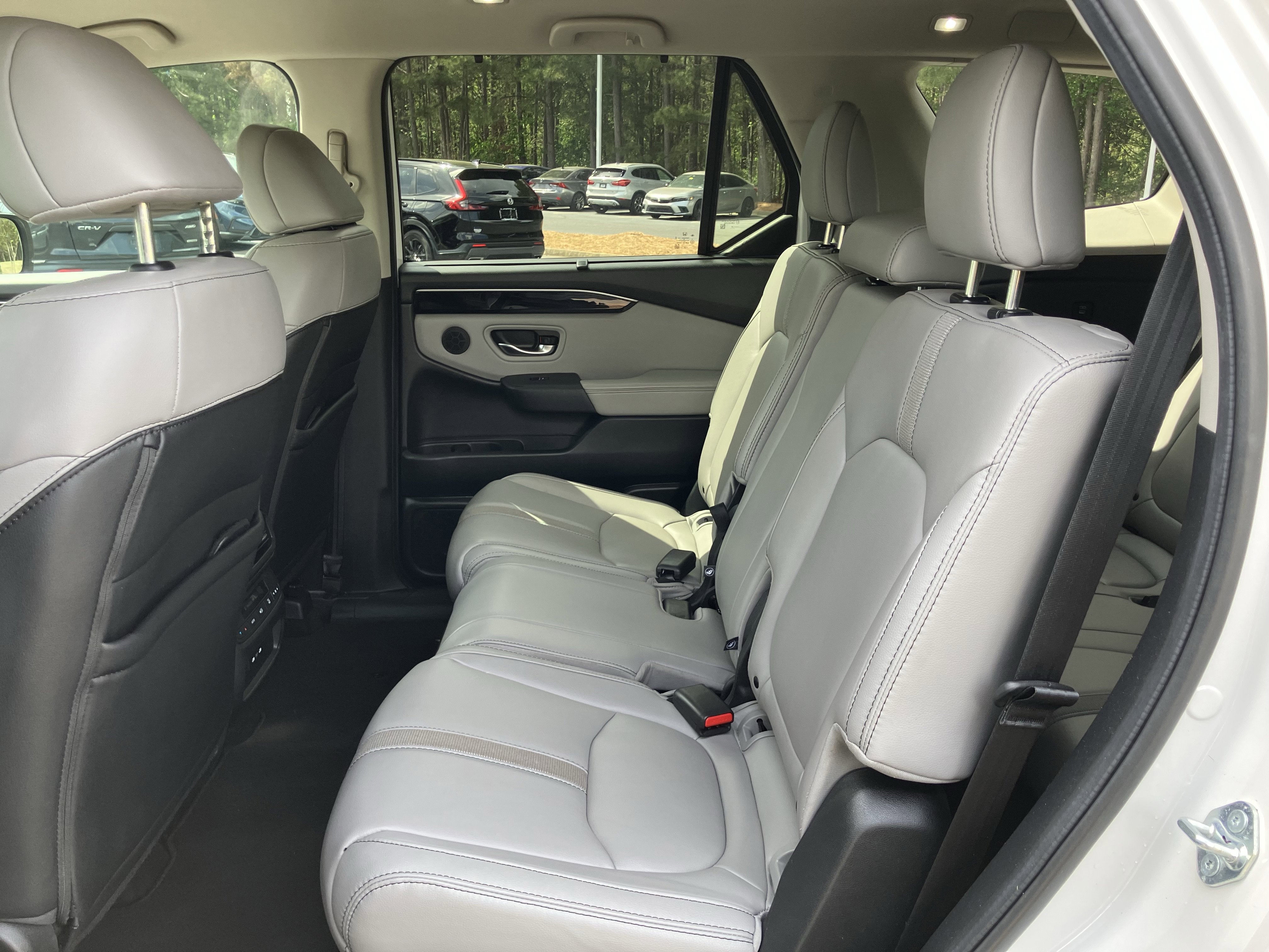 Certified 2025 Honda Pilot EX-L image 32