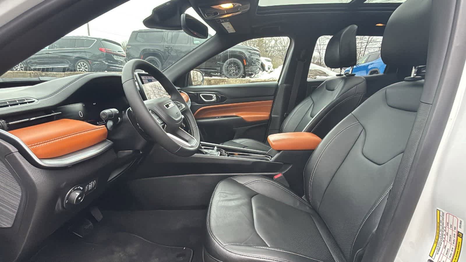 Used 2025 Jeep Compass Limited w/ Elite Group image 21