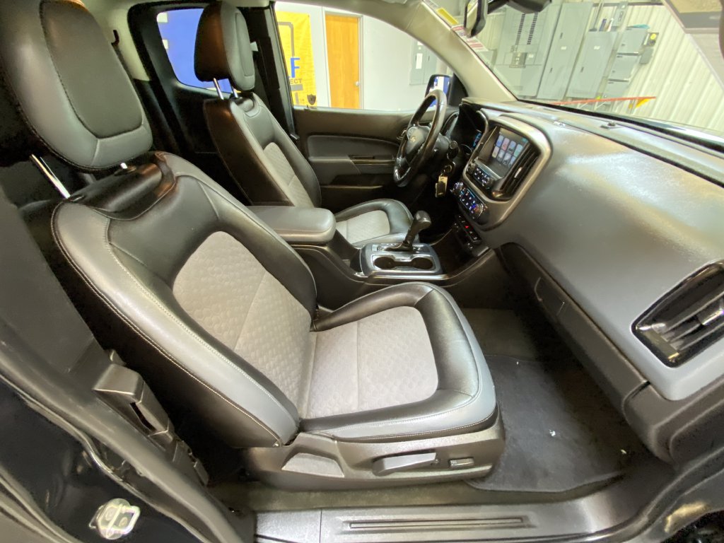 Used 2018 Chevrolet Colorado Z71 RWD image 26