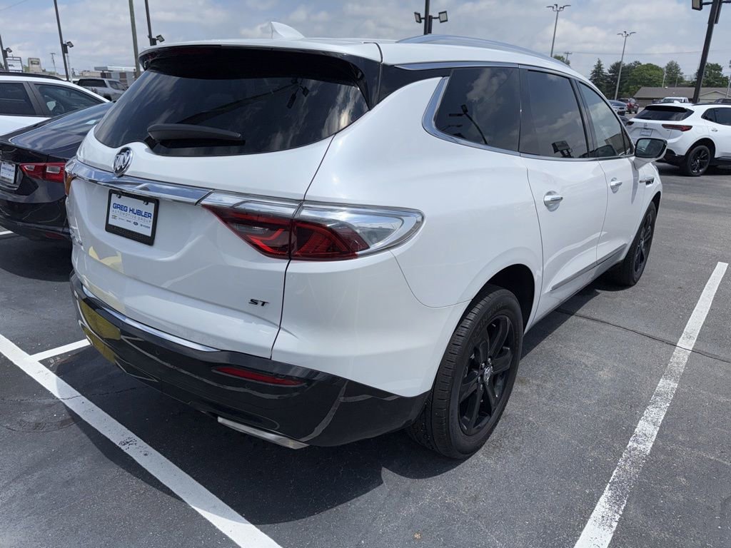 Used 2023 Buick Enclave Essence w/ Sport Touring Edition AWD/4WD image 6
