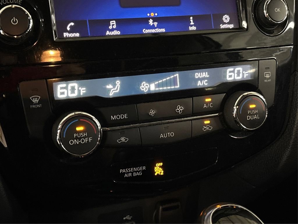 Used 2019 Nissan Rogue SV AWD/4WD image 32