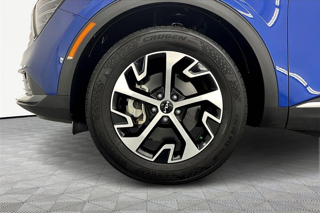 Used 2024 Kia Sportage EX image 9