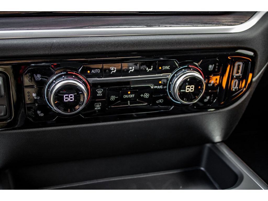 New 2026 GMC Sierra 1500 SLT w/ SLT Premium Plus Package image 32