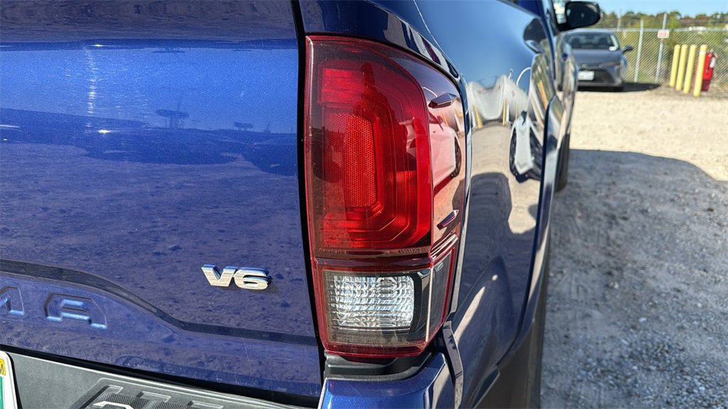 Used 2022 Toyota Tacoma SR5 image 10