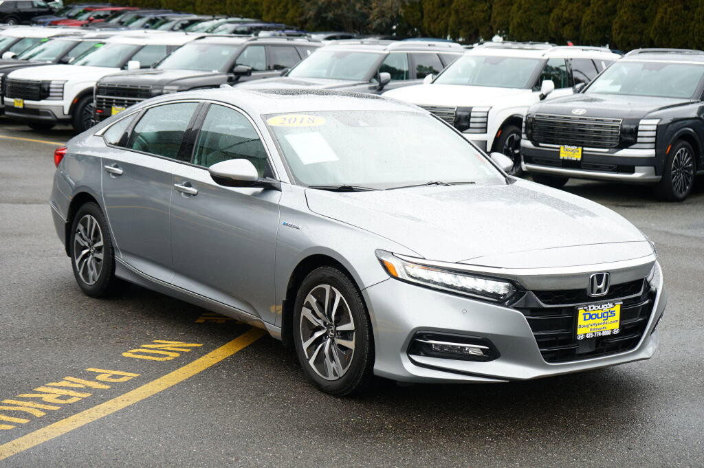 Used 2018 Honda Accord Touring image 3