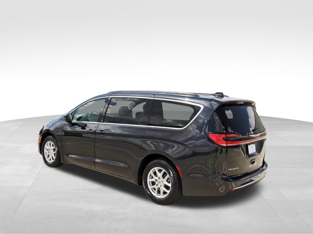 Used 2022 Chrysler Pacifica Touring-L video 3