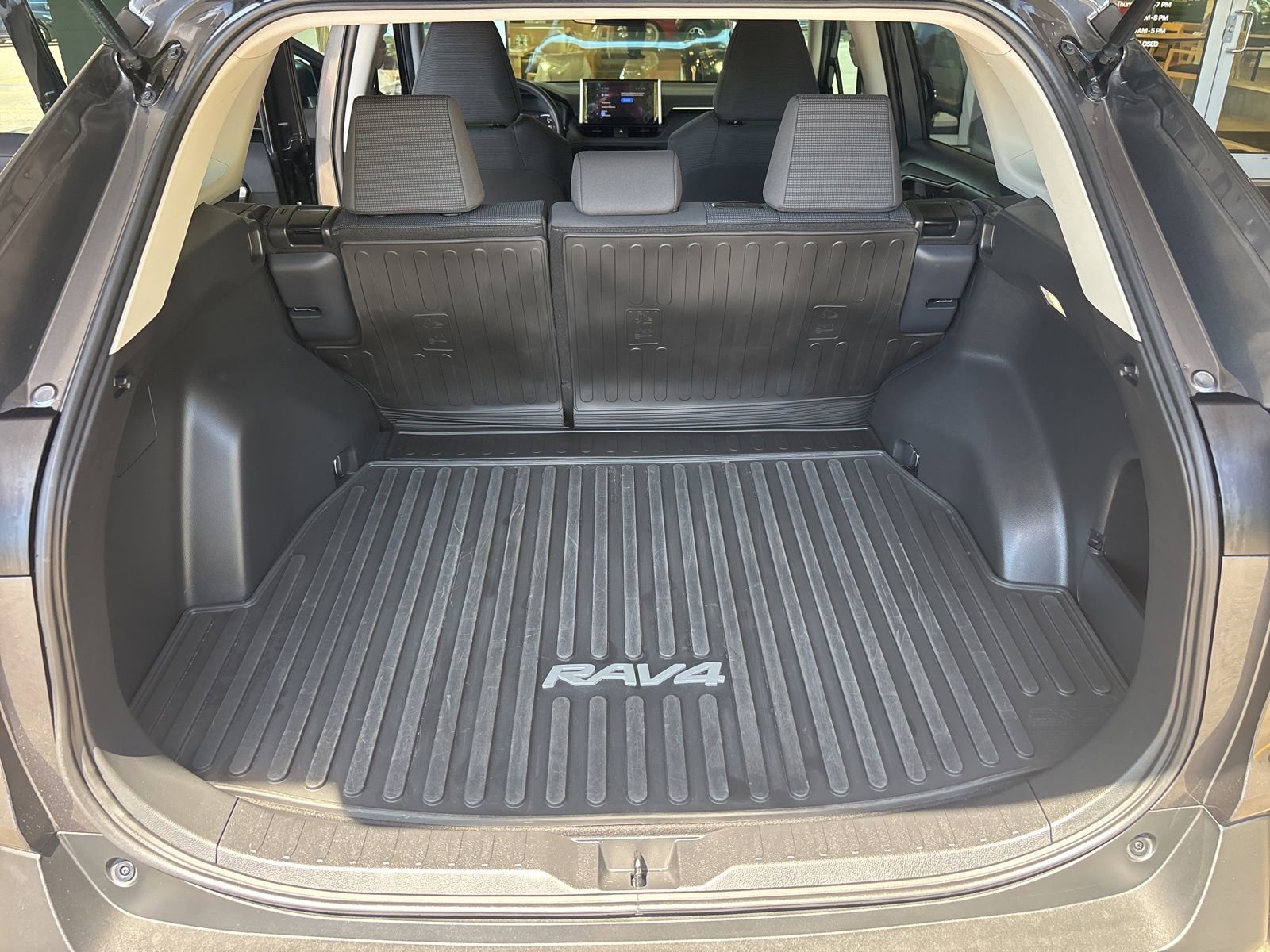 Used 2025 Toyota RAV4 LE AWD/4WD image 34