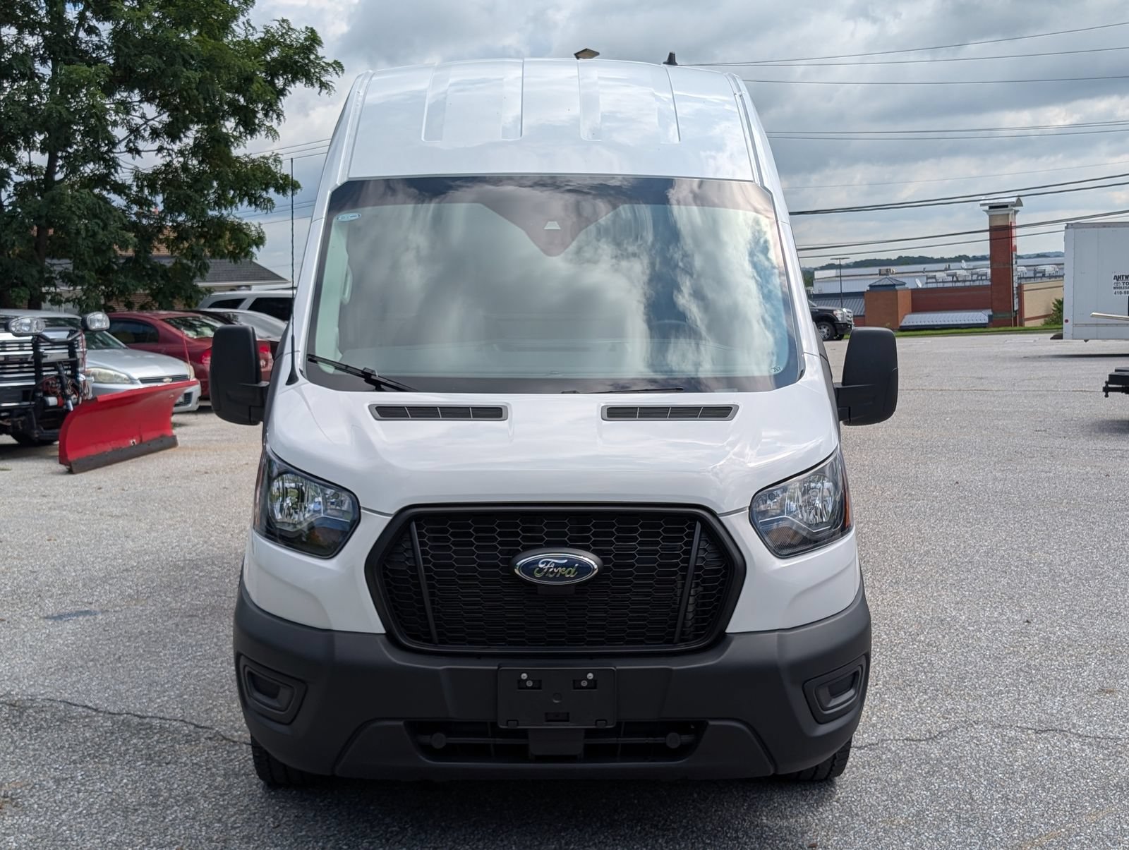 Used 2024 Ford Transit 250 148 High Roof AWD image 8