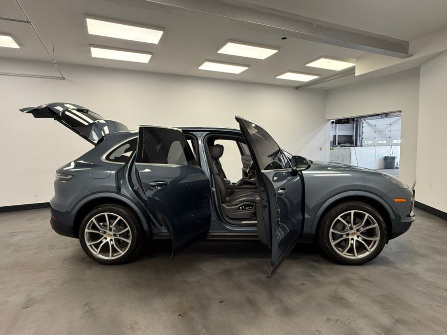 Used 2019 Porsche Cayenne S w/ Premium Plus Package AWD/4WD image 26