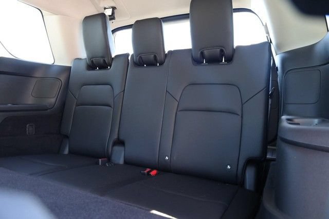 Certified 2025 Nissan Pathfinder SL w/ Cargo Package AWD/4WD image 28