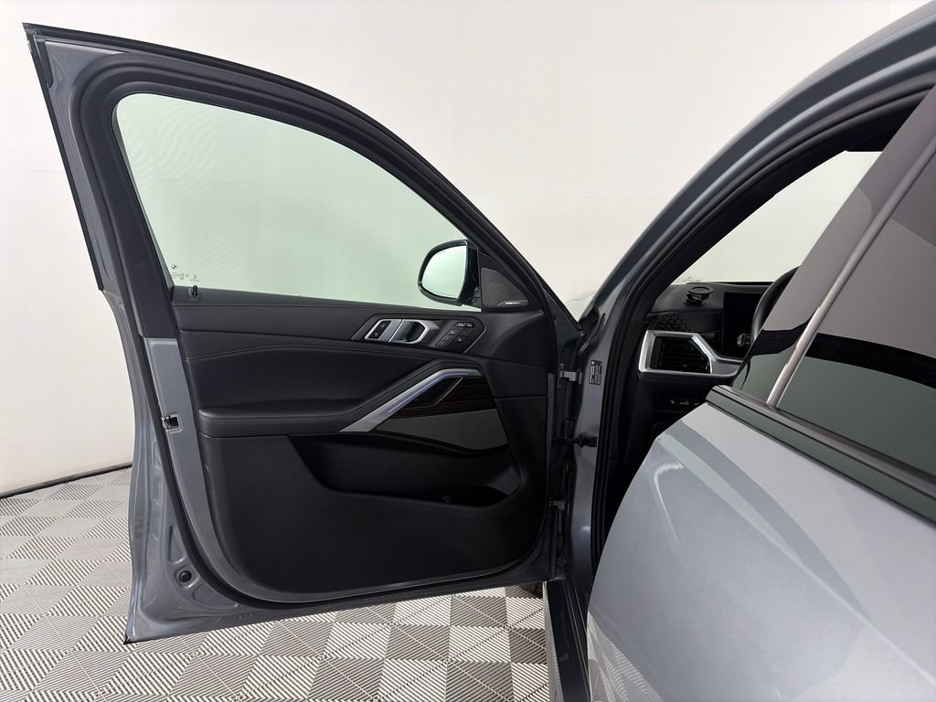 Used 2024 BMW X6 xDrive40i w/ Premium Package AWD/4WD image 10