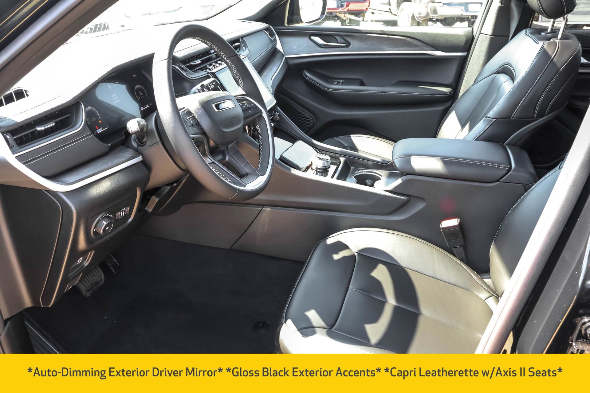 New 2025 Jeep Grand Cherokee Limited w/ Luxury Tech Group II image 5