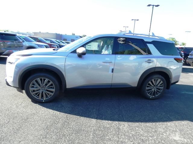 New 2025 Nissan Pathfinder SL w/ SL Premium Package image 6