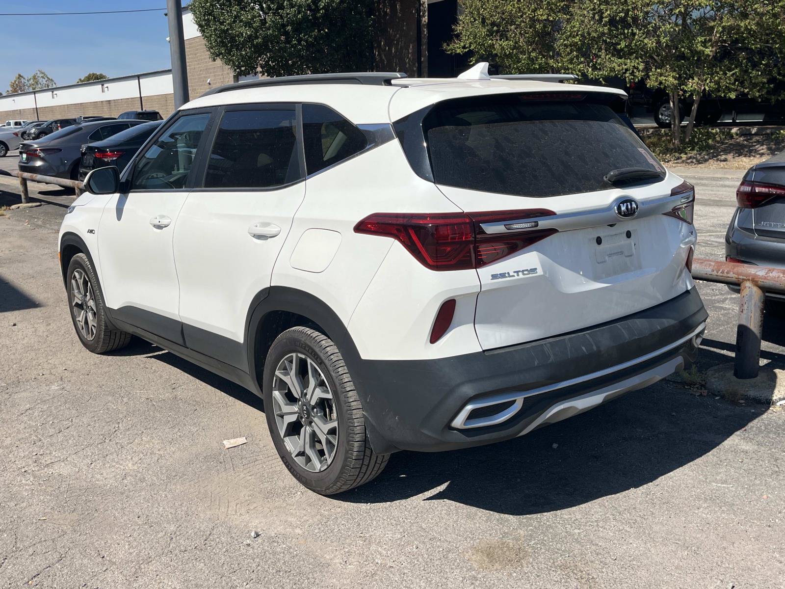 Used 2021 Kia Seltos EX AWD/4WD image 5