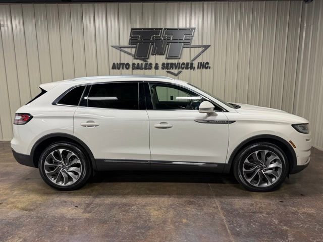 Used 2023 Lincoln Nautilus Reserve w/ Equipment Group 201A image 7