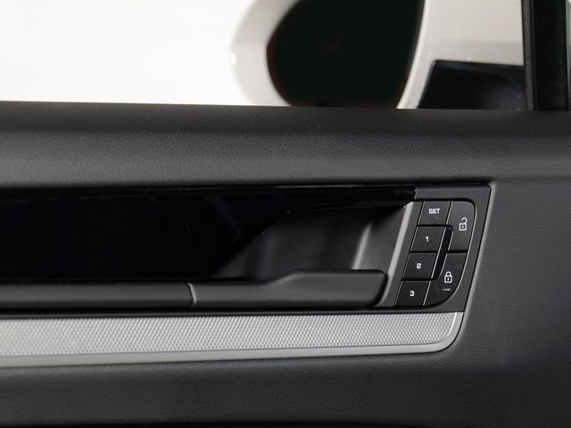 New 2026 Porsche Cayenne AWD/4WD image 27