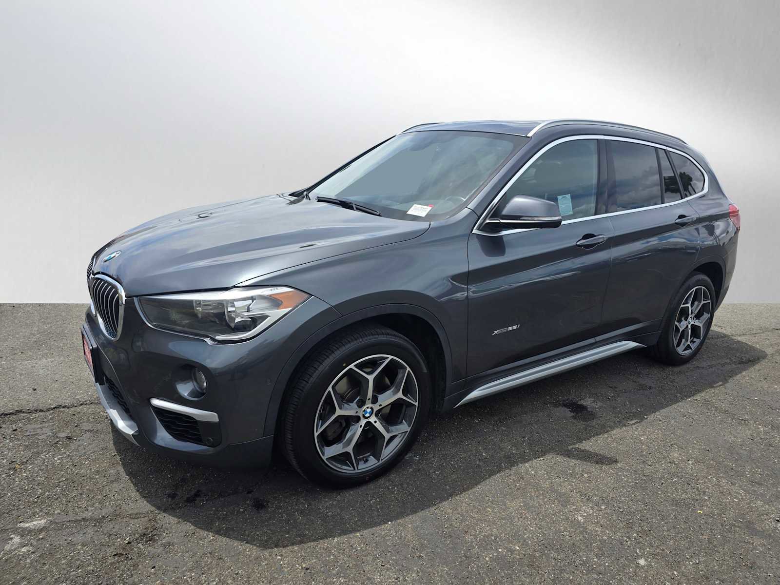 Used 2018 BMW X1 xDrive28i AWD/4WD image 7