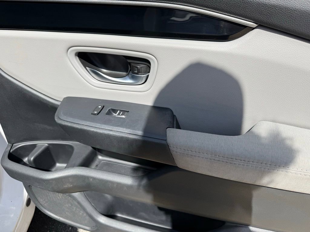 Used 2023 Honda Pilot LX image 47