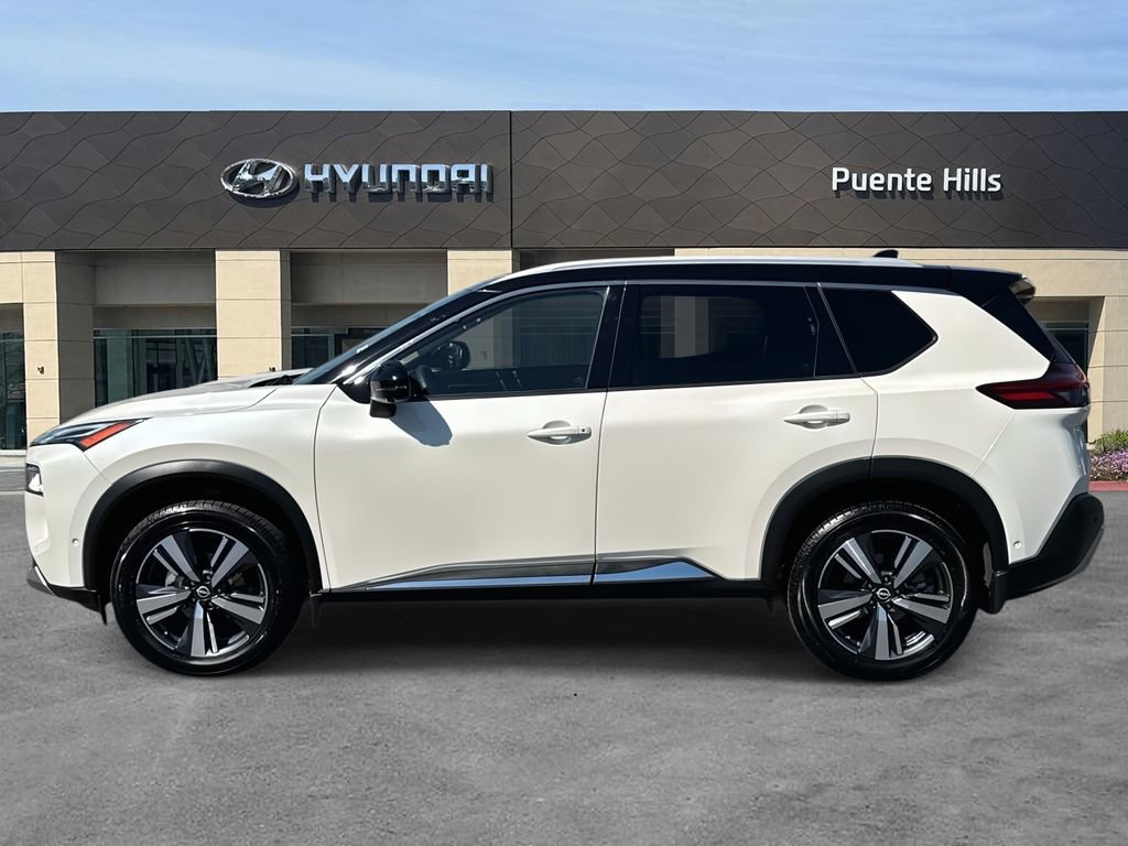 Used 2023 Nissan Rogue Platinum w/ Platinum Premium Package image 3