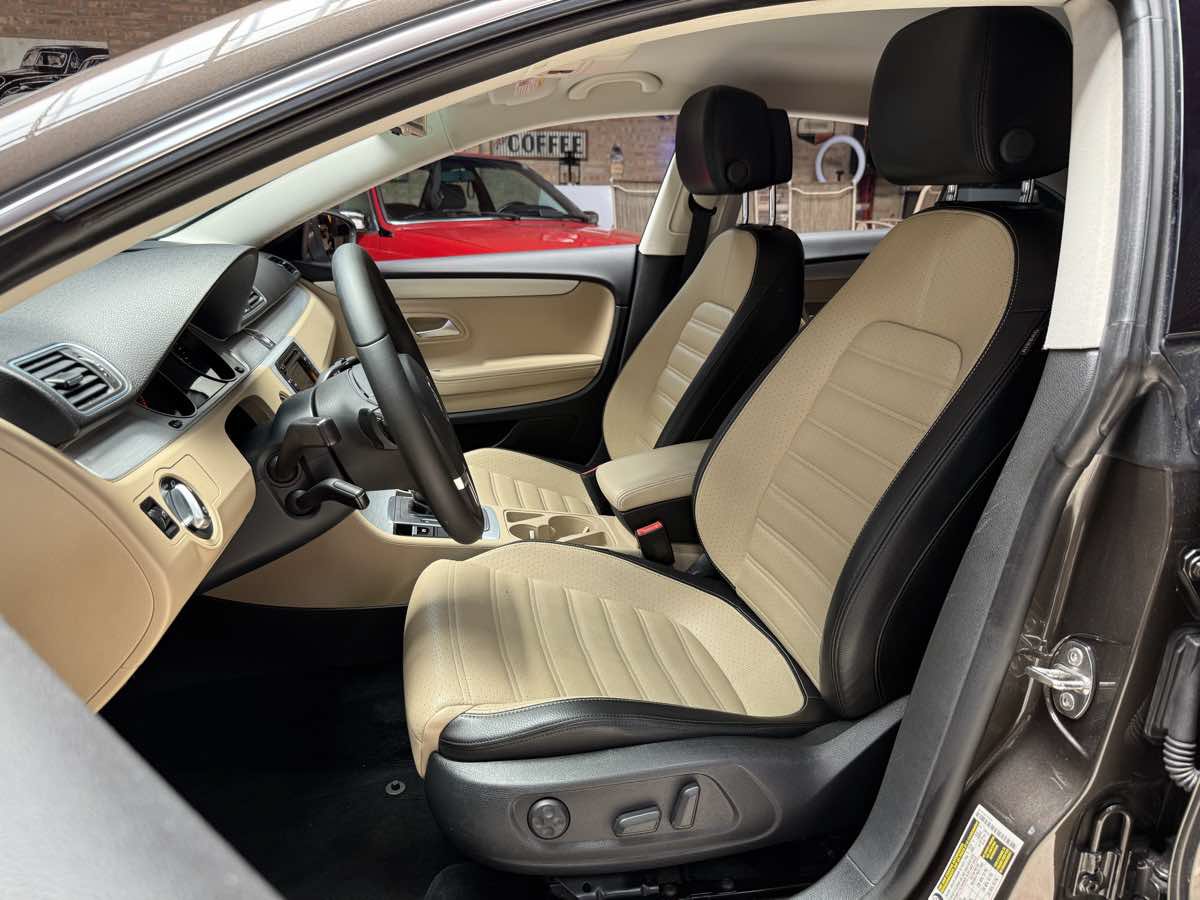 Used 2014 Volkswagen CC Sport FWD image 22