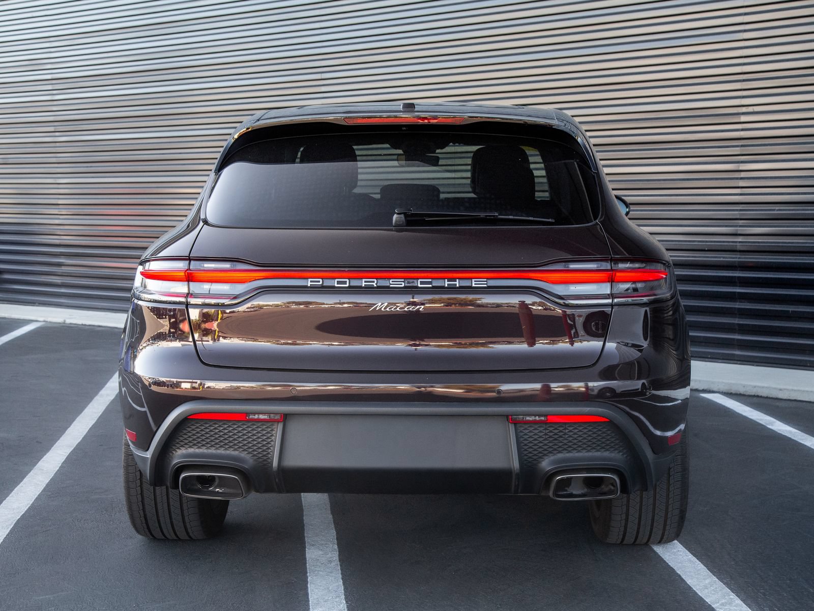 Certified 2023 Porsche Macan Turbo AWD/4WD image 6