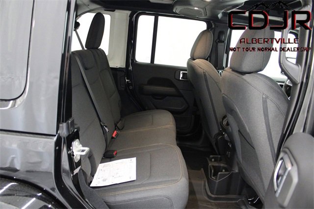 Used 2024 Jeep Wrangler Sahara w/ Technology Group image 22