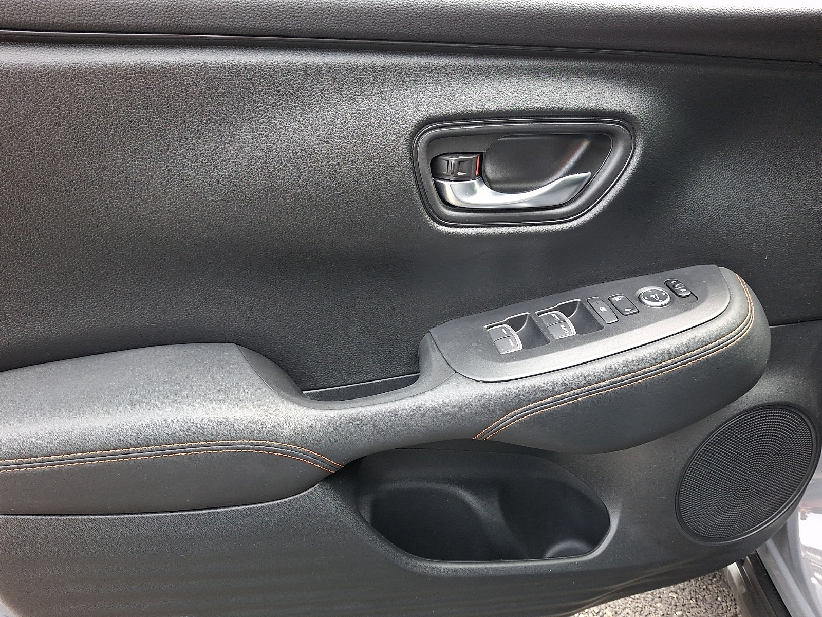 Used 2024 Honda HR-V Sport image 12