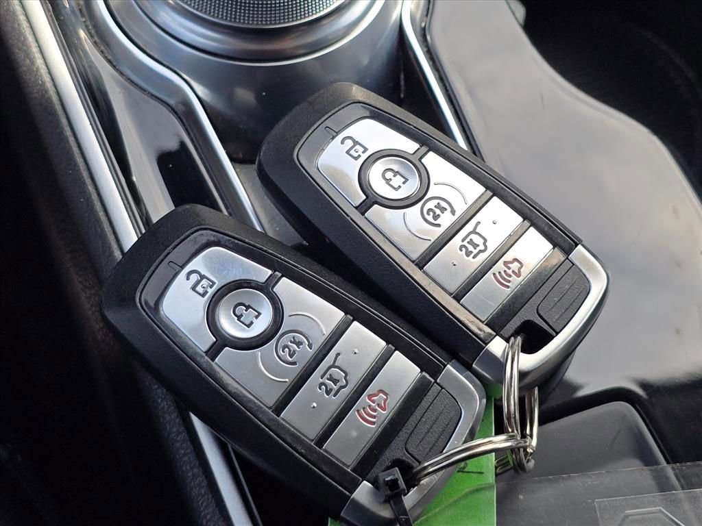 Used 2020 Ford Edge SEL w/ Convenience Package image 19